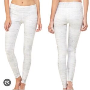 ALO YOGA Airbrush Legging in Sequoia Gray Marble XXS